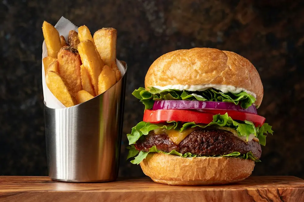 Chicken Crunch burger ve patates